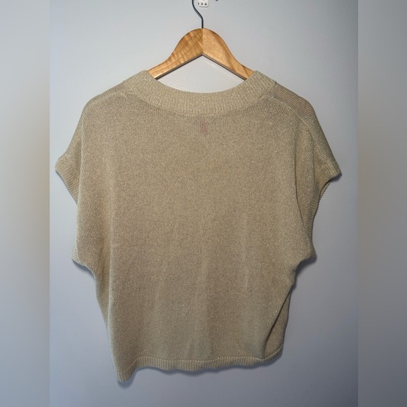 Vince Camuto Beige Short Sleeve Top - Picture 8 of 8